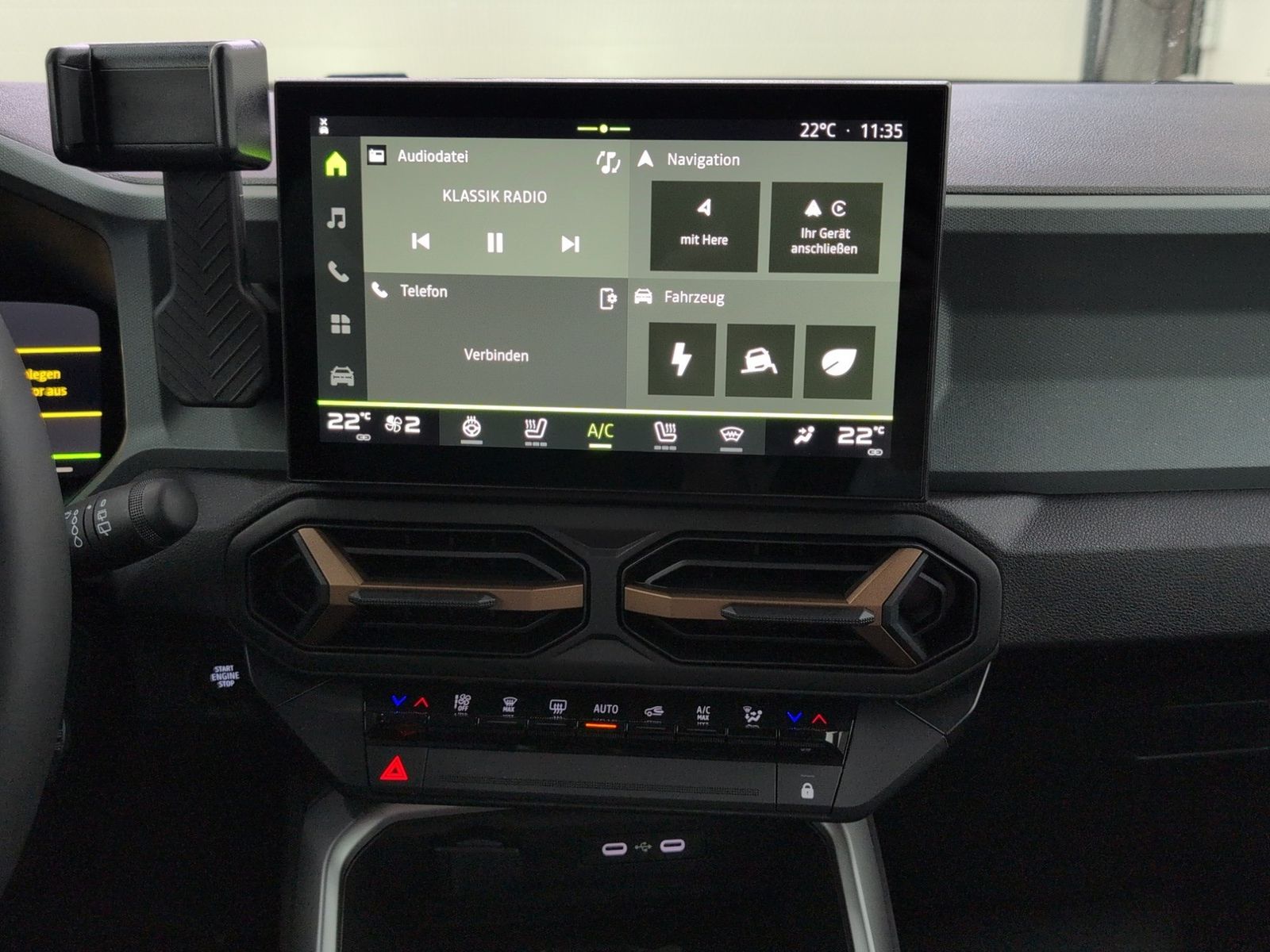 DACIA Bigster Extreme Hybrid 155 Zweifarblackierung – Bild 19