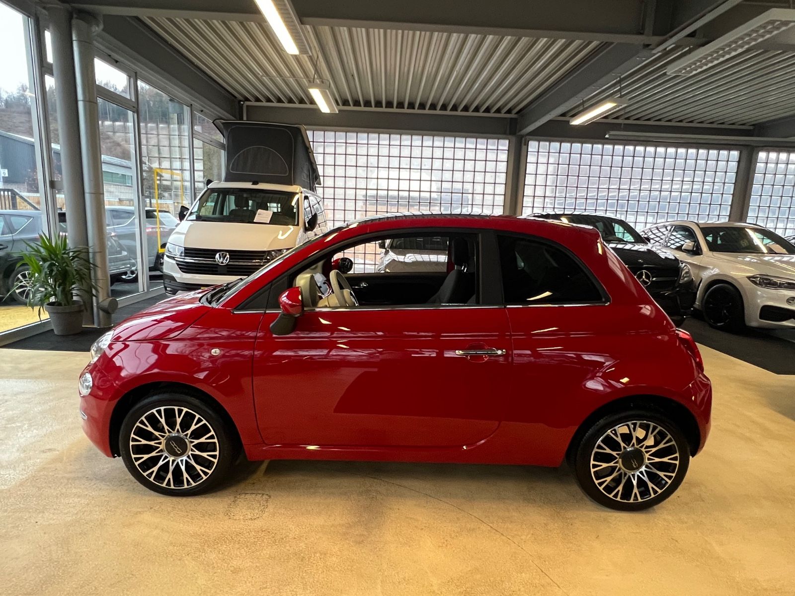 Fahrzeugabbildung Fiat 500 Dolcevita *PANO*TEMPOMAT*PDC*VIELE EXTRA´S