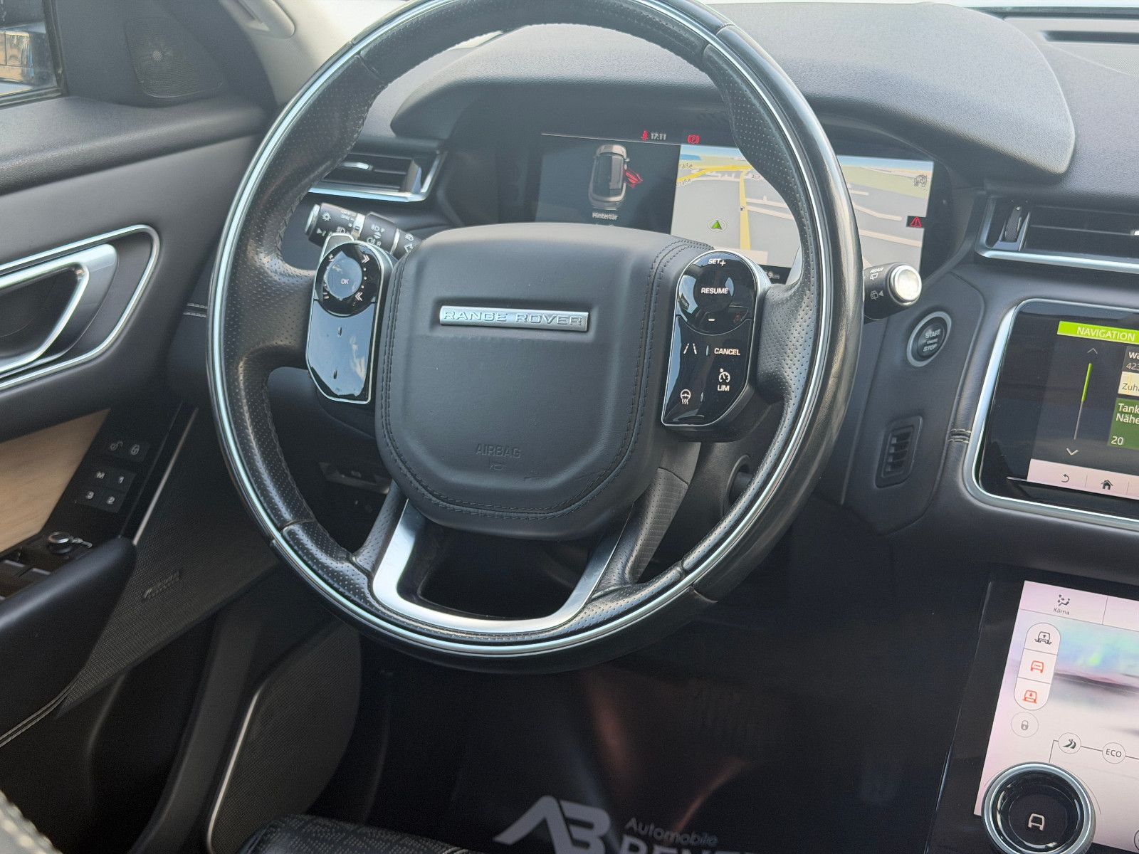 Fahrzeugabbildung Land Rover Range Rover Velar SE/PANO/KAMERA/MERIDIAN/MASSAG