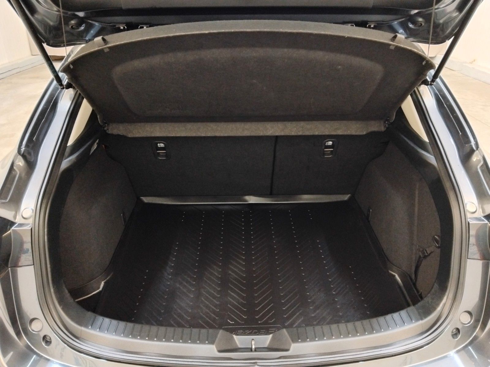 Mazda 3 (02/2016, Benzin)
