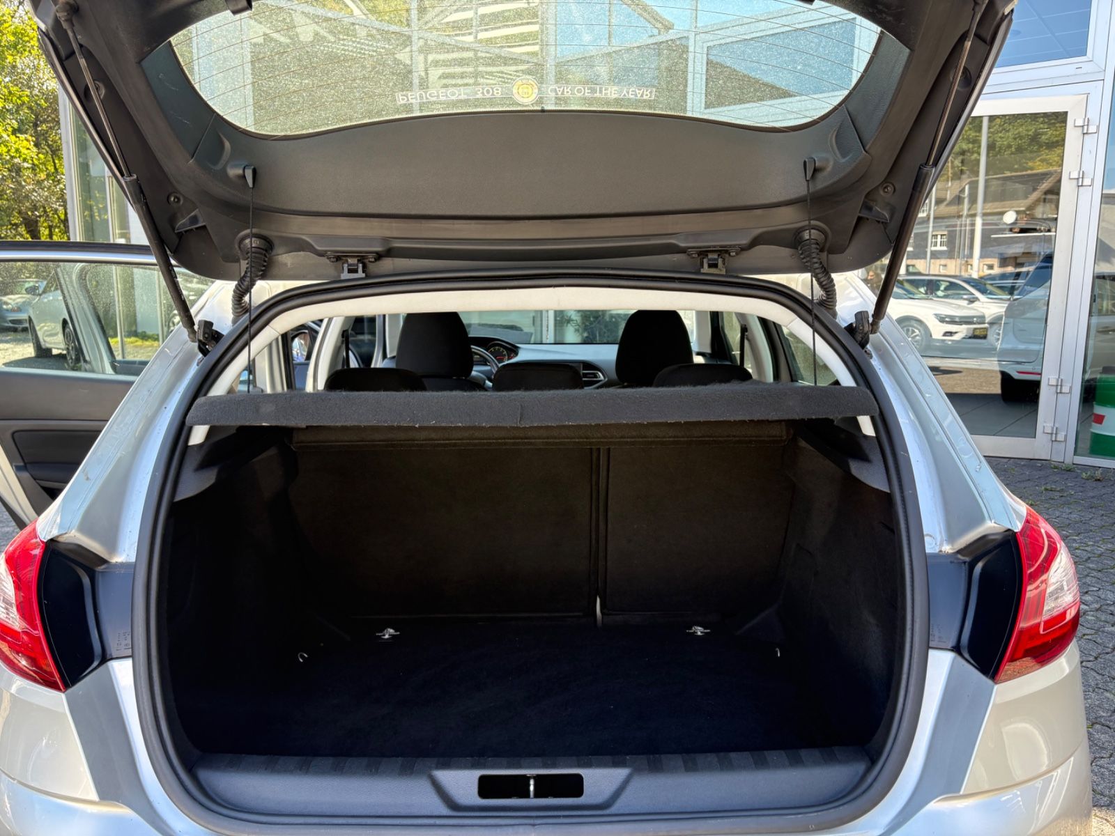 Fahrzeugabbildung Peugeot 308 Access