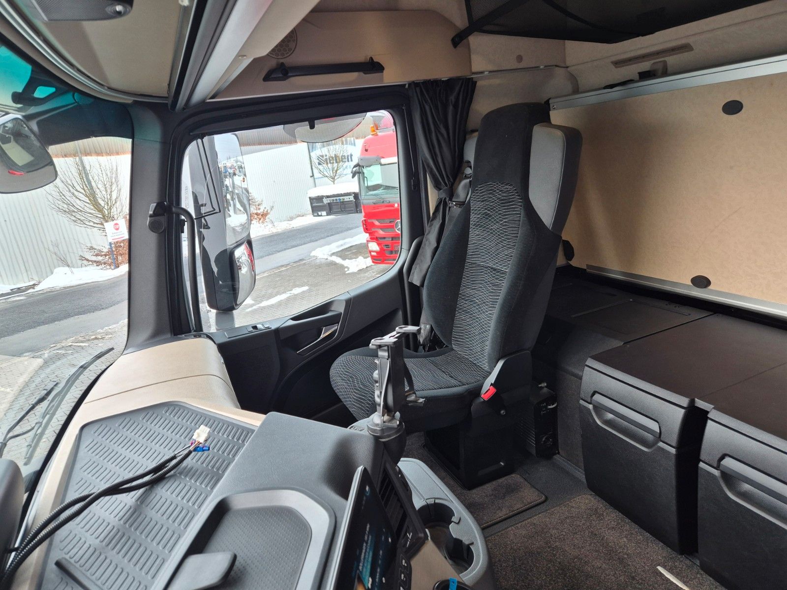 Fahrzeugabbildung Mercedes-Benz Actros 1853 LS HAD 4x4 Hydraulik