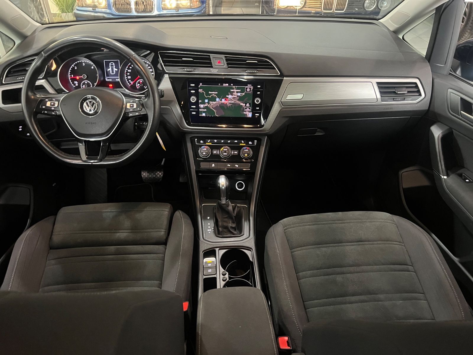 Fahrzeugabbildung Volkswagen Touran Comfortline 2.0TDI DSG ACC*NAVI*ALCANTARA
