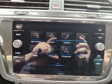 Volkswagen Tiguan - 12