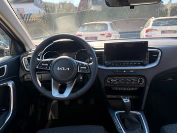 Kia Ceed 1.5 T-GDI Kamera PDC SHZ Klima CarPlay