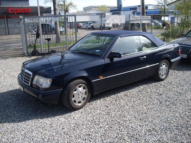 Mercedes-Benz E 320   Cabrio Leder