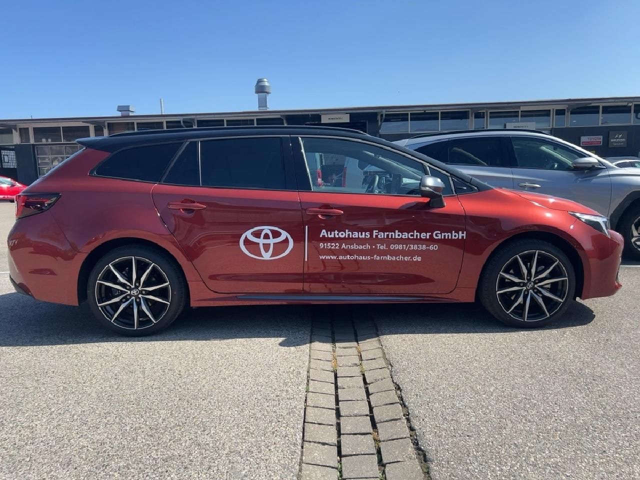 Fahrzeugabbildung Toyota Corolla TS 2.0 l  Hybrid GR Sport