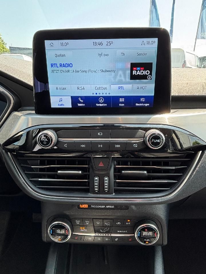 Fahrzeugabbildung Ford Kuga Plug-In Hybrid Titanium X