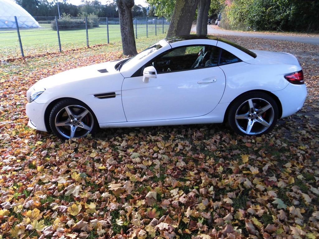 Mercedes-Benz SLC 300