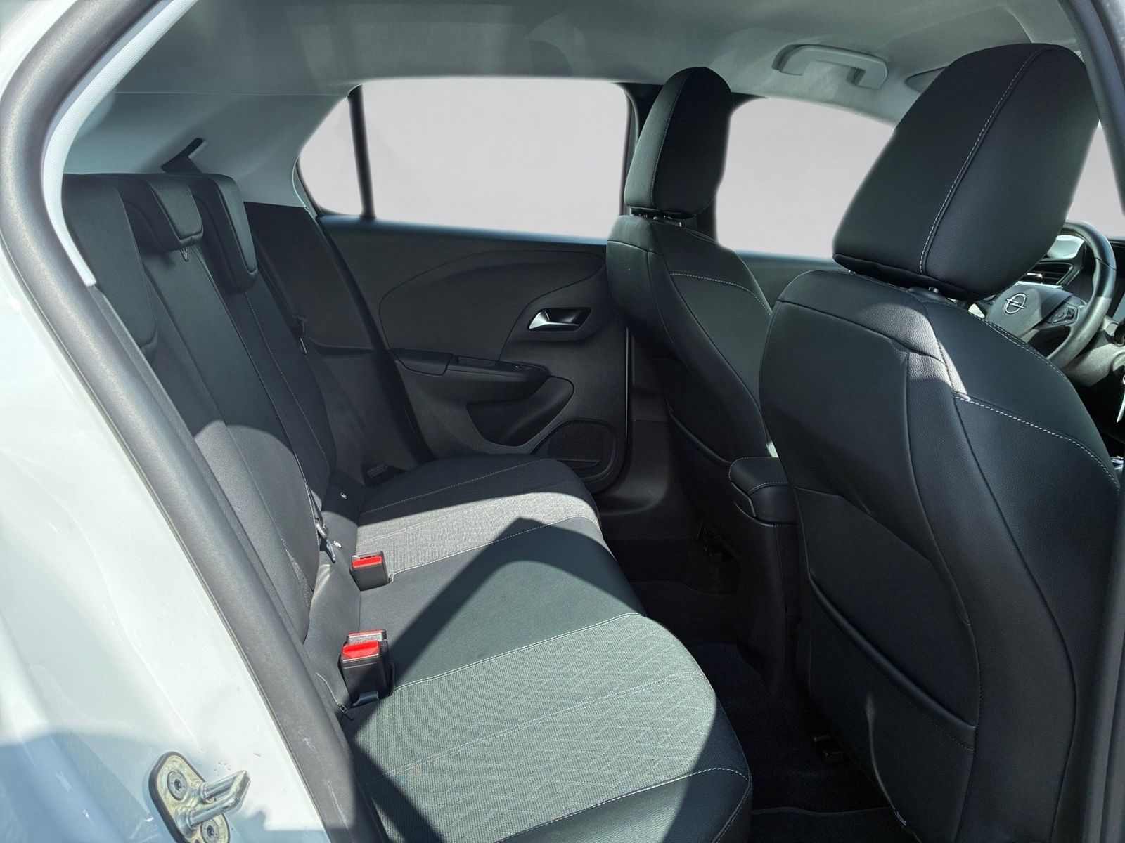 Fahrzeugabbildung Opel Corsa F 1.2 Turbo Elegance Kamera,LED,Navi,PDC