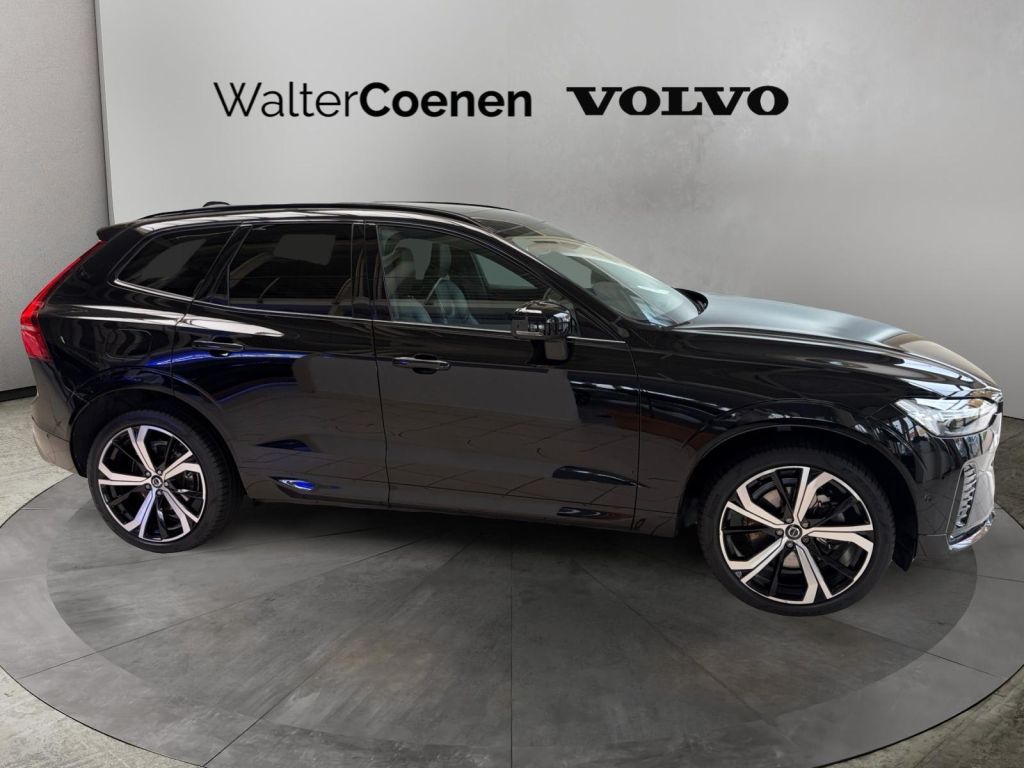 Volvo XC60 B4 D AWD Ultimate Dark foto 3