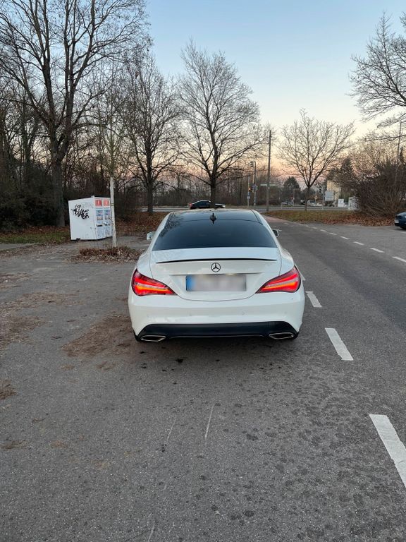 Image of Mercedes-Benz CLA 180