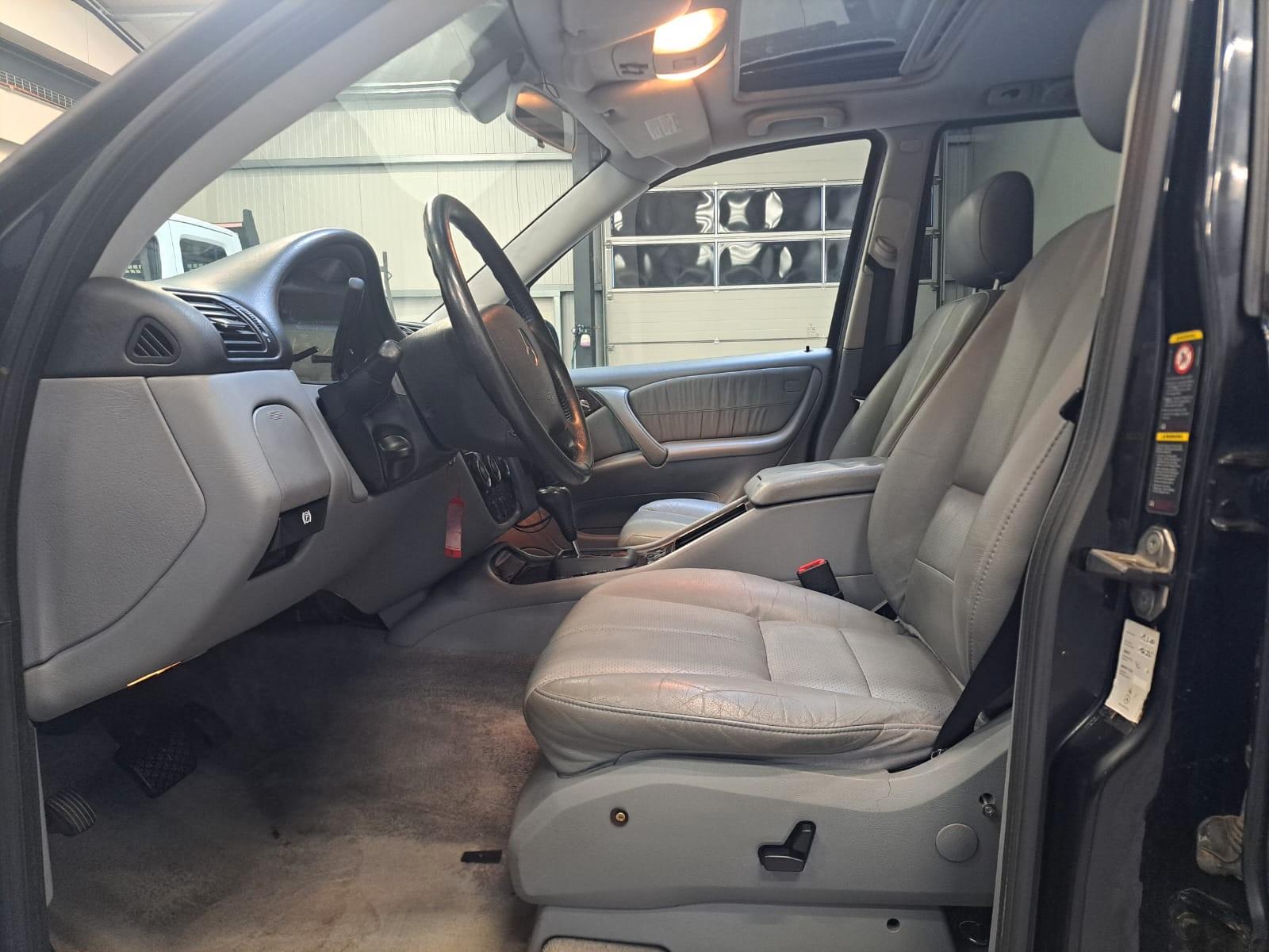 Mercedes-Benz ML270 2004 — photo 10