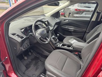 Ford Kuga 1.5 EcoBoost 2x4 Titanium Winterpaket