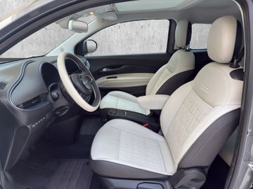 Fiat 500e La Prima +Pano+Kam.+LED+SHZ+SpurH+Winterp.