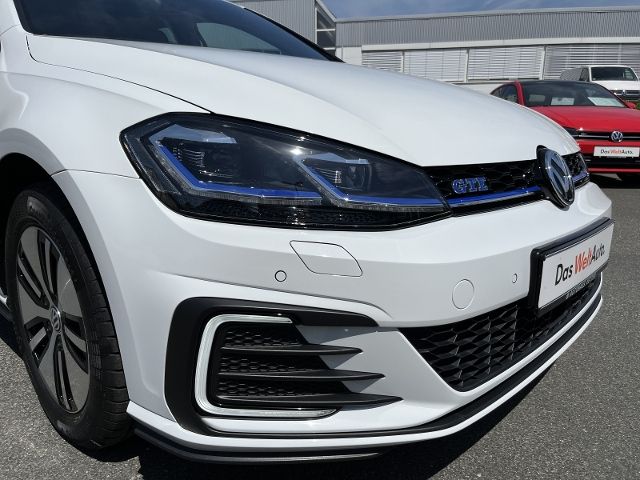 Fahrzeugabbildung Volkswagen Golf GTE 1.4 TSI Hybrid KLIMA LED ALU