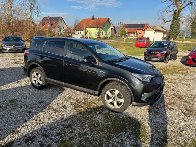 Toyota RAV 4 2,5-l-Hybrid Team Deutschland Auto 4x4