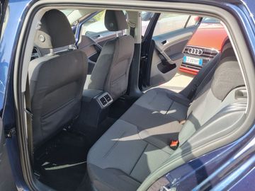 Volkswagen Golf - 9
