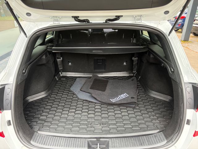 Fahrzeugabbildung Hyundai i30 cw Passion Automatik+CarPlay+Panorama+Navi+