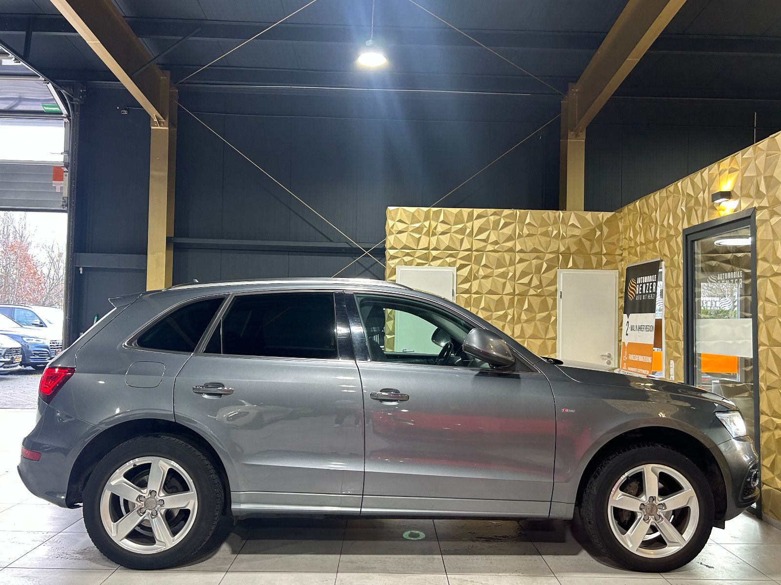 Fahrzeugabbildung Audi Q5 2.0 TDI  quattro/ALLRAD/S-LINE/SHZ/ALLWETTER