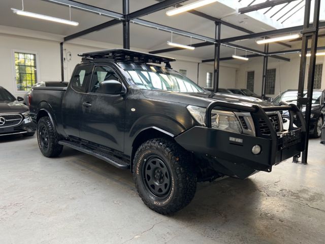 Nissan Navara NP300 Visia King Cab 4x4