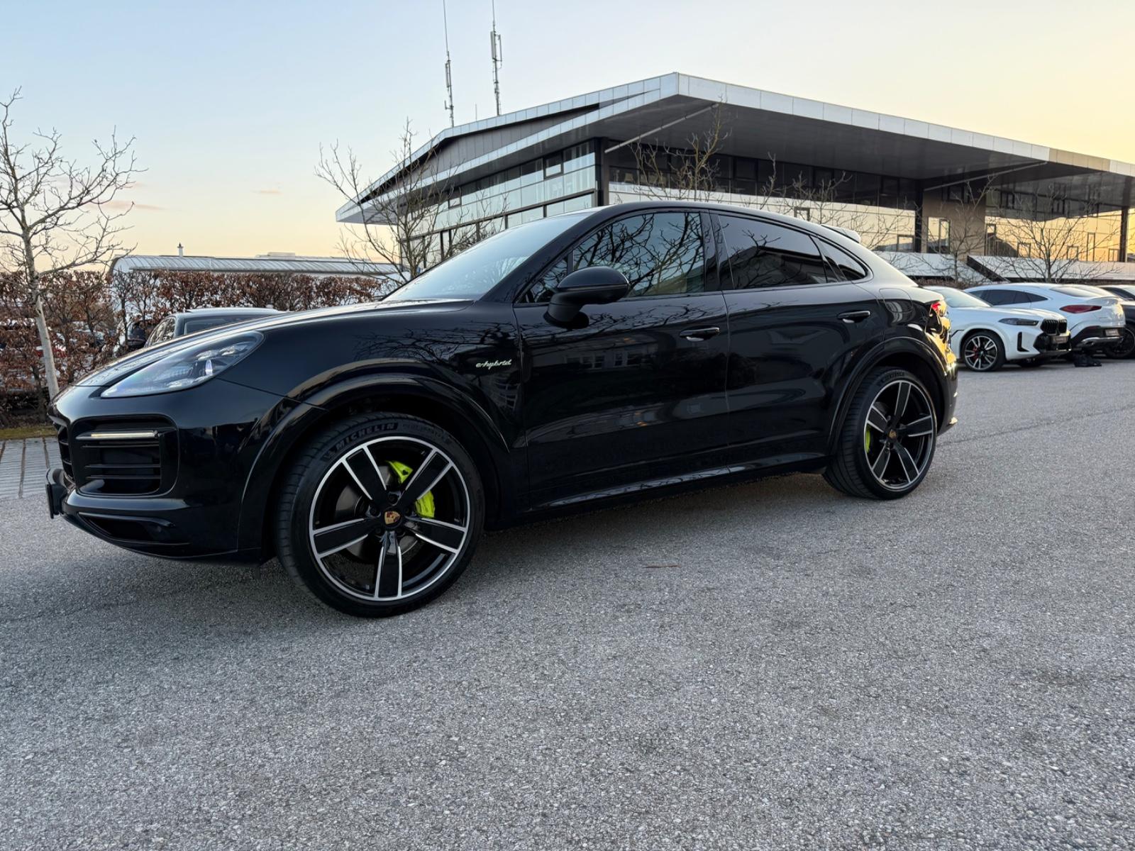 Porsche Cayenne Coupe E-Hybrid*Sport-Chrono Paket Plus*
