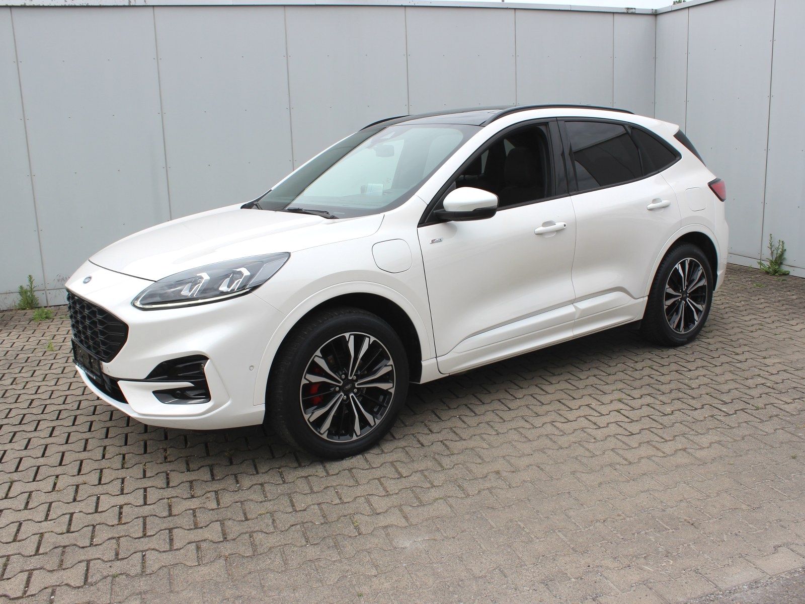Fahrzeugabbildung Ford Kuga Plug-In Hybrid ST-Line X 2,5 Duratec