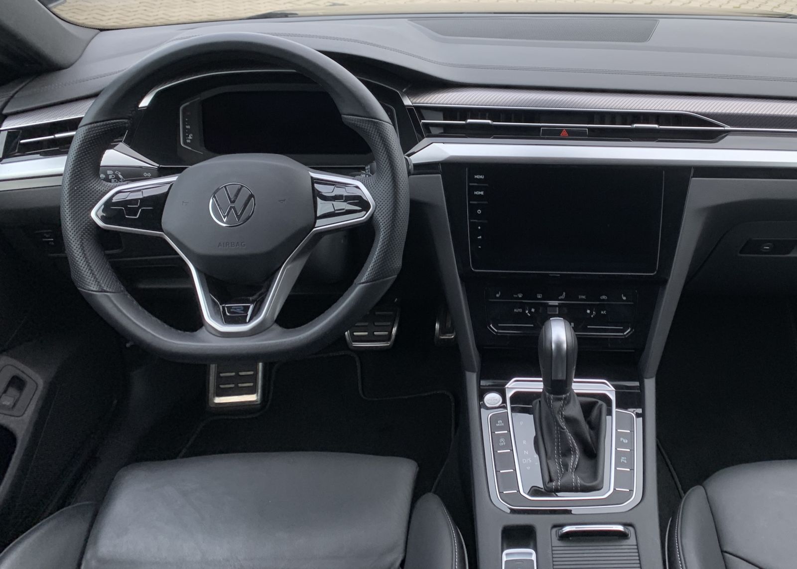 Fahrzeugabbildung Volkswagen Arteon Shooting Brake 2.0 TDI*R-Line*4Motion*AHK