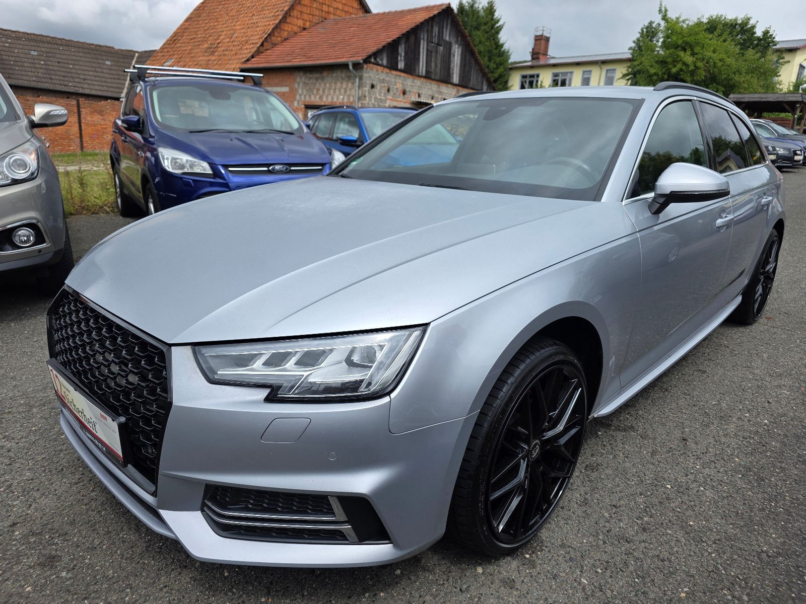 Audi A4 - 1