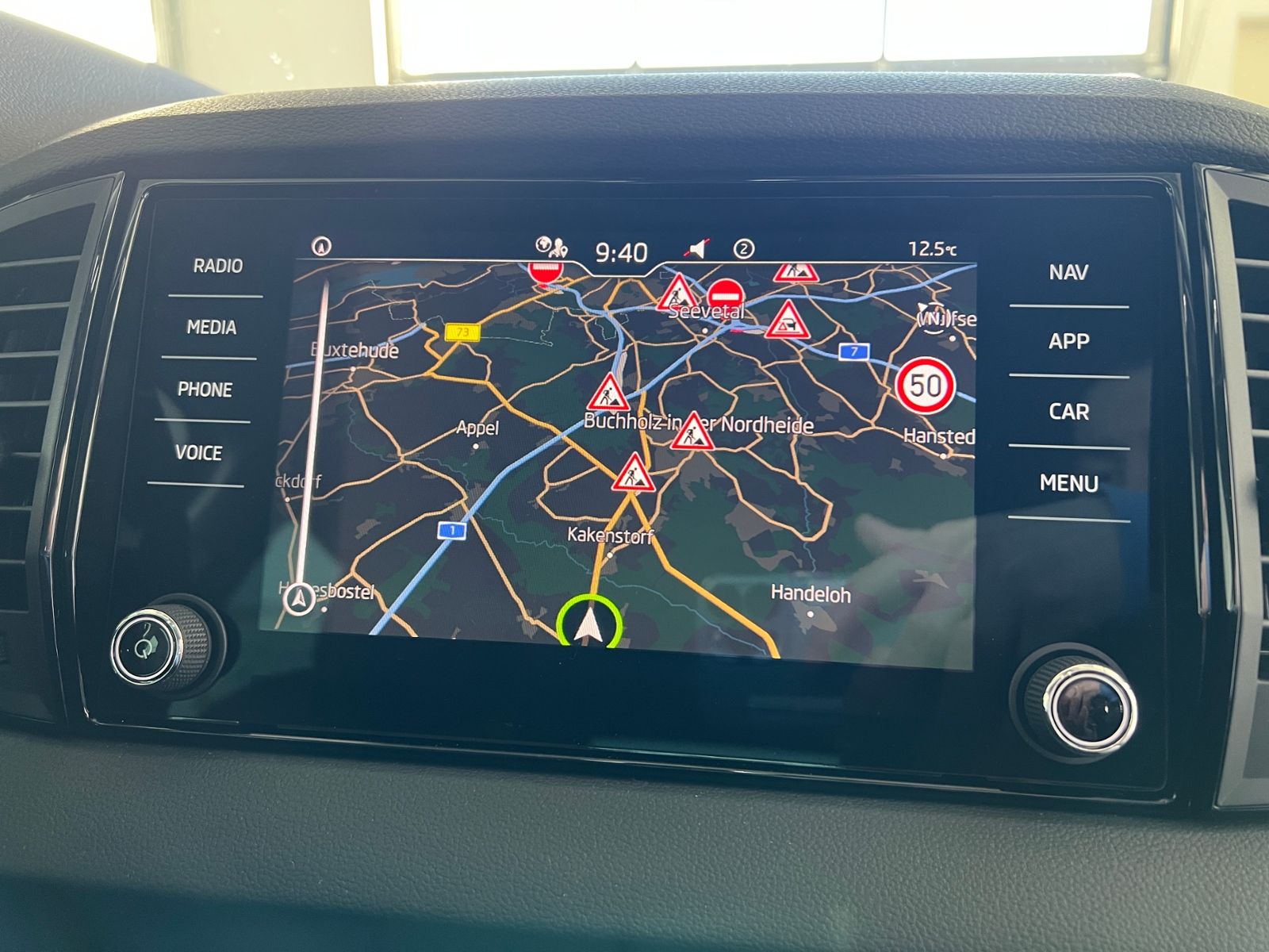 Fahrzeugabbildung SKODA Karoq DRIVE 1.5 TSI DSG *AHK, ACC, LED, Virtual