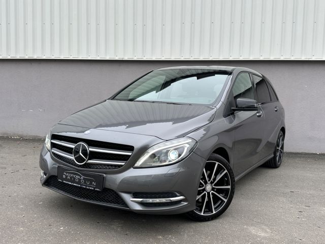 Mercedes-Benz B 180 Navi LED Kamera 1.Hand Park-Assistent