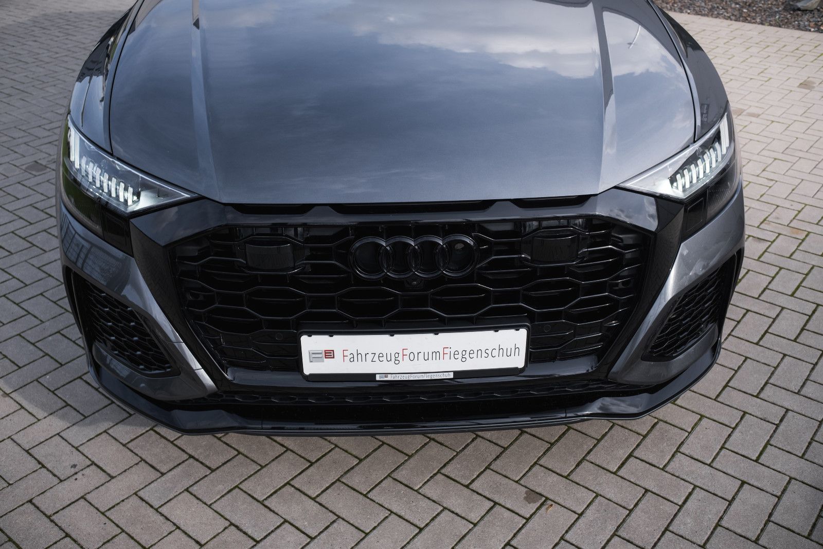 Fahrzeugabbildung Audi RSQ8 4.0 TFSI -Assistentz-Paket -Plus-Keramik-Br
