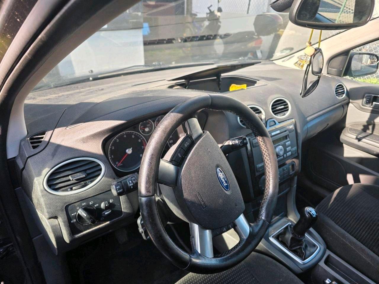 Ford Focus 2005 — engine 101 HP (74kW)