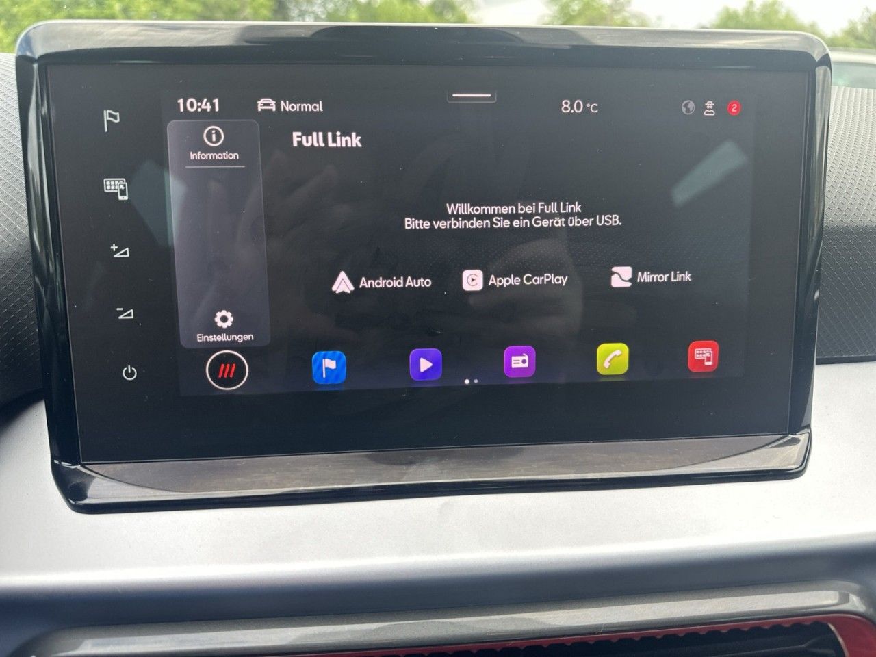 Fahrzeugabbildung SEAT Ibiza FR 1.0 TSI 81 kW (110 PS) 7-Gang-Dsg - mit KI generiert/bearbeitet