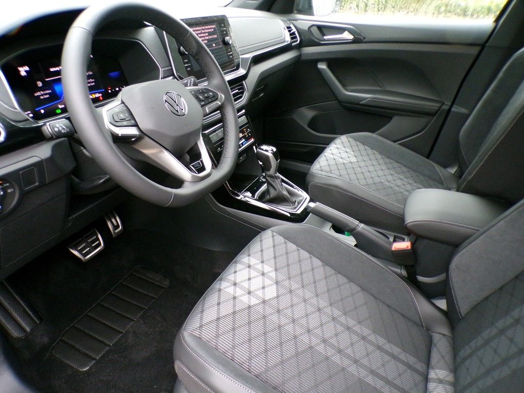 Fahrzeugabbildung Volkswagen T-Cross  1.0 TSI DSG R-Line *AHK*LED-Matrix*RüFa