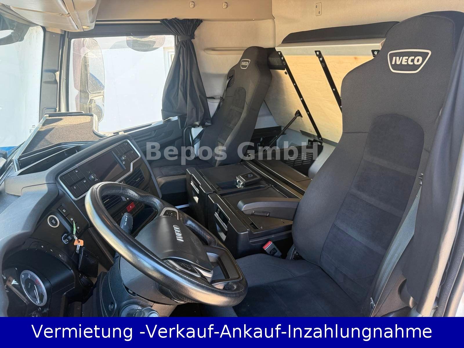 Iveco S-Way AS440 ST/P