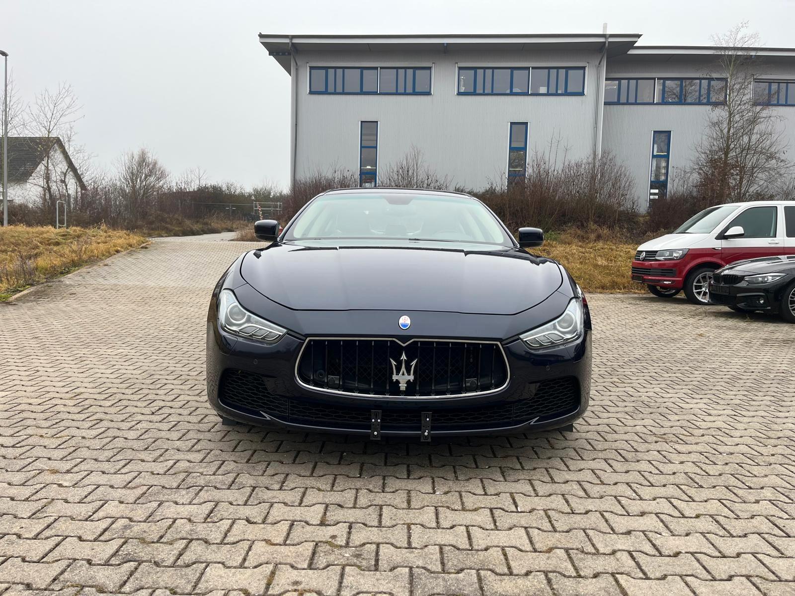 Maserati Ghibli SQ4 Aut-Navi-Kamera-Schieb-8xBereifung