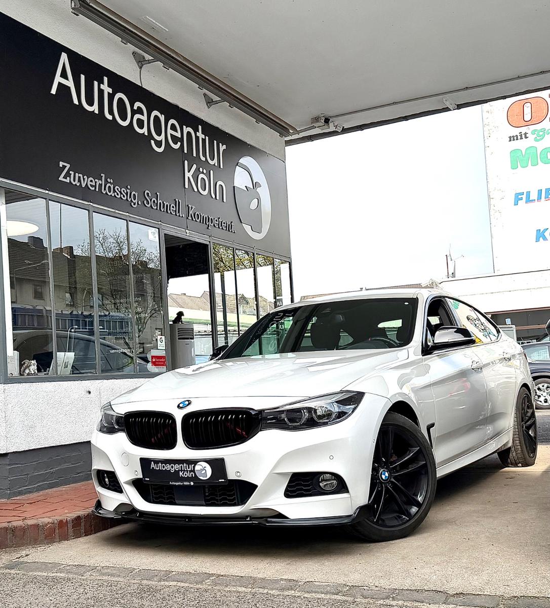BMW 320i Gran Turismo xDrive M Sport *PDC*Navi*