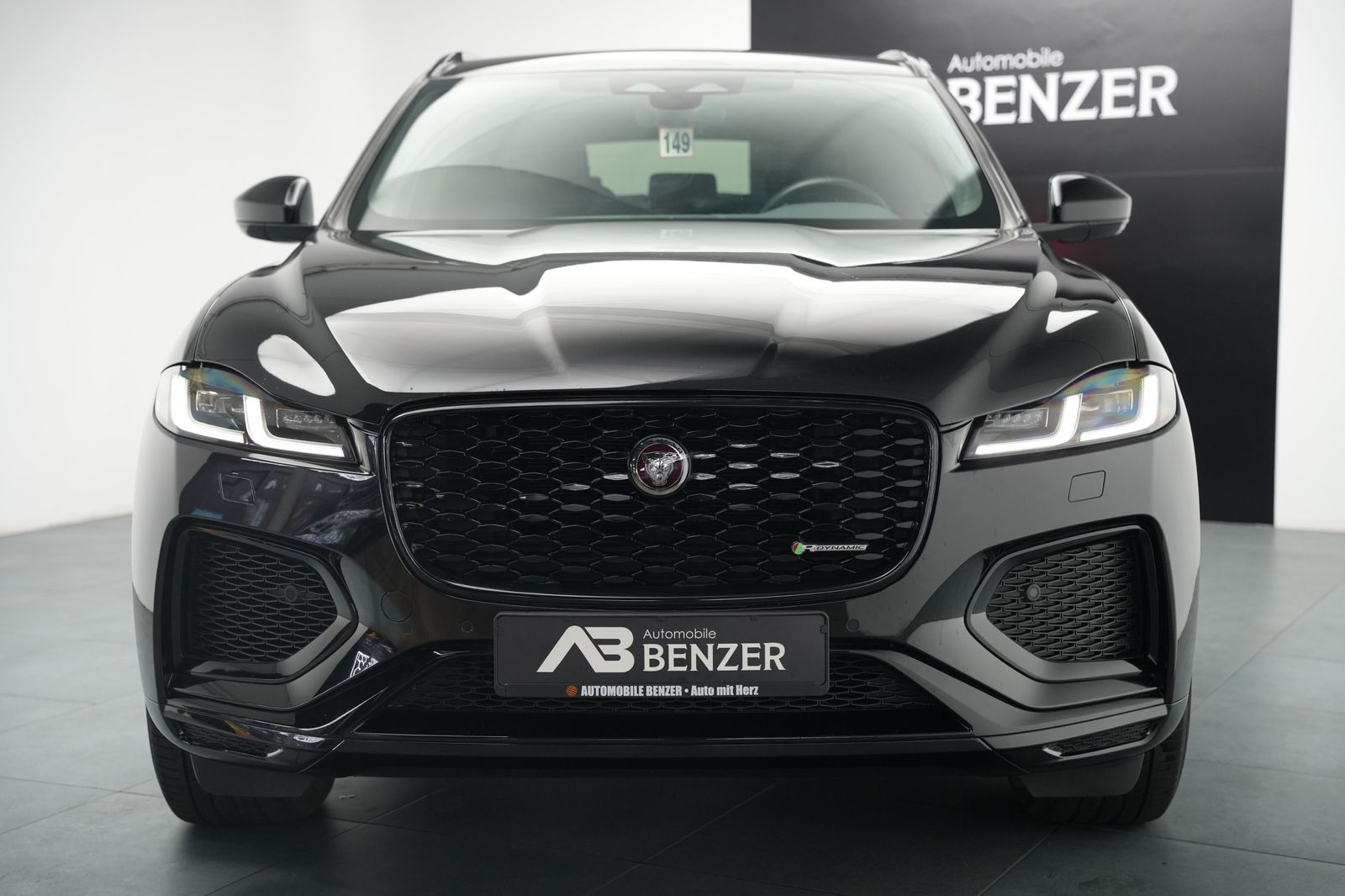 Fahrzeugabbildung Jaguar F-PACE R-Dynamic S *Meridian*Ambiente*Alcantara