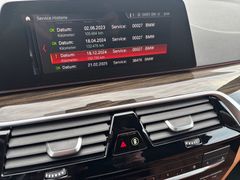 Fahrzeugabbildung BMW 530d Sport Line -- ACC/ Pano/ AHK/ STHZG/ 19LM