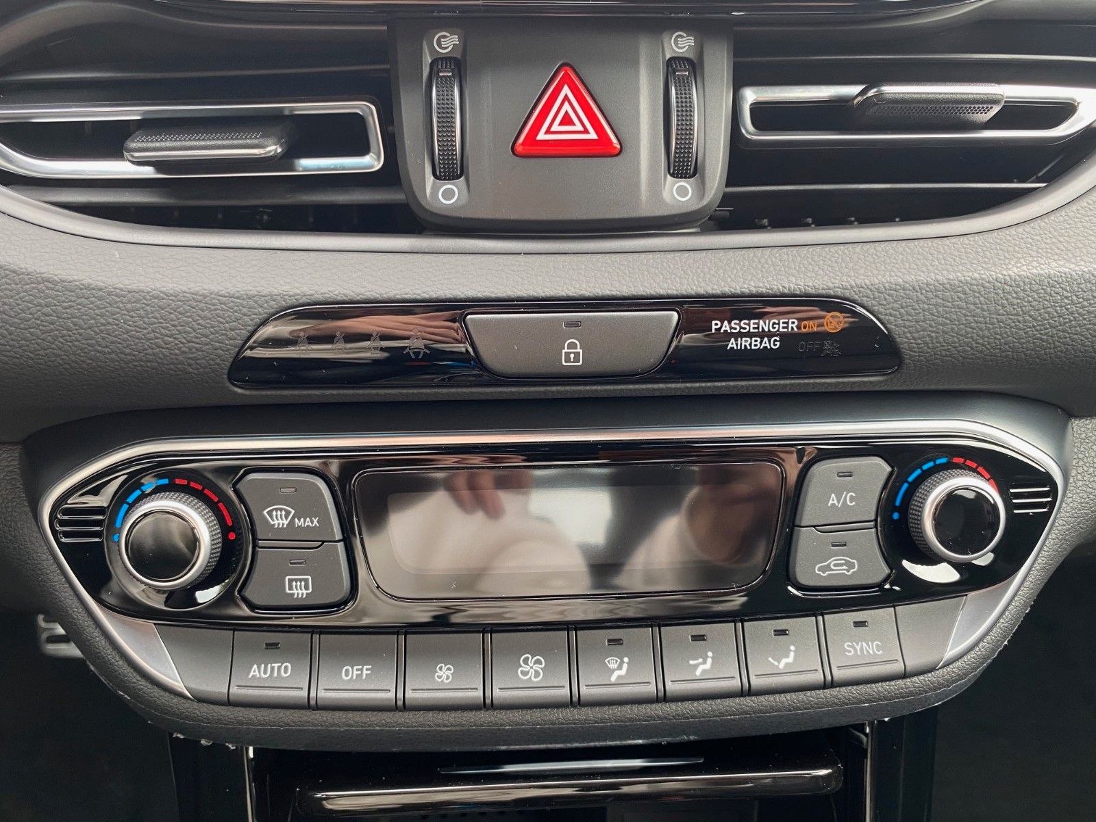 Fahrzeugabbildung Hyundai i30 1.5 T-GDI 48V N Line *Navi*Memory*ACC*LED*