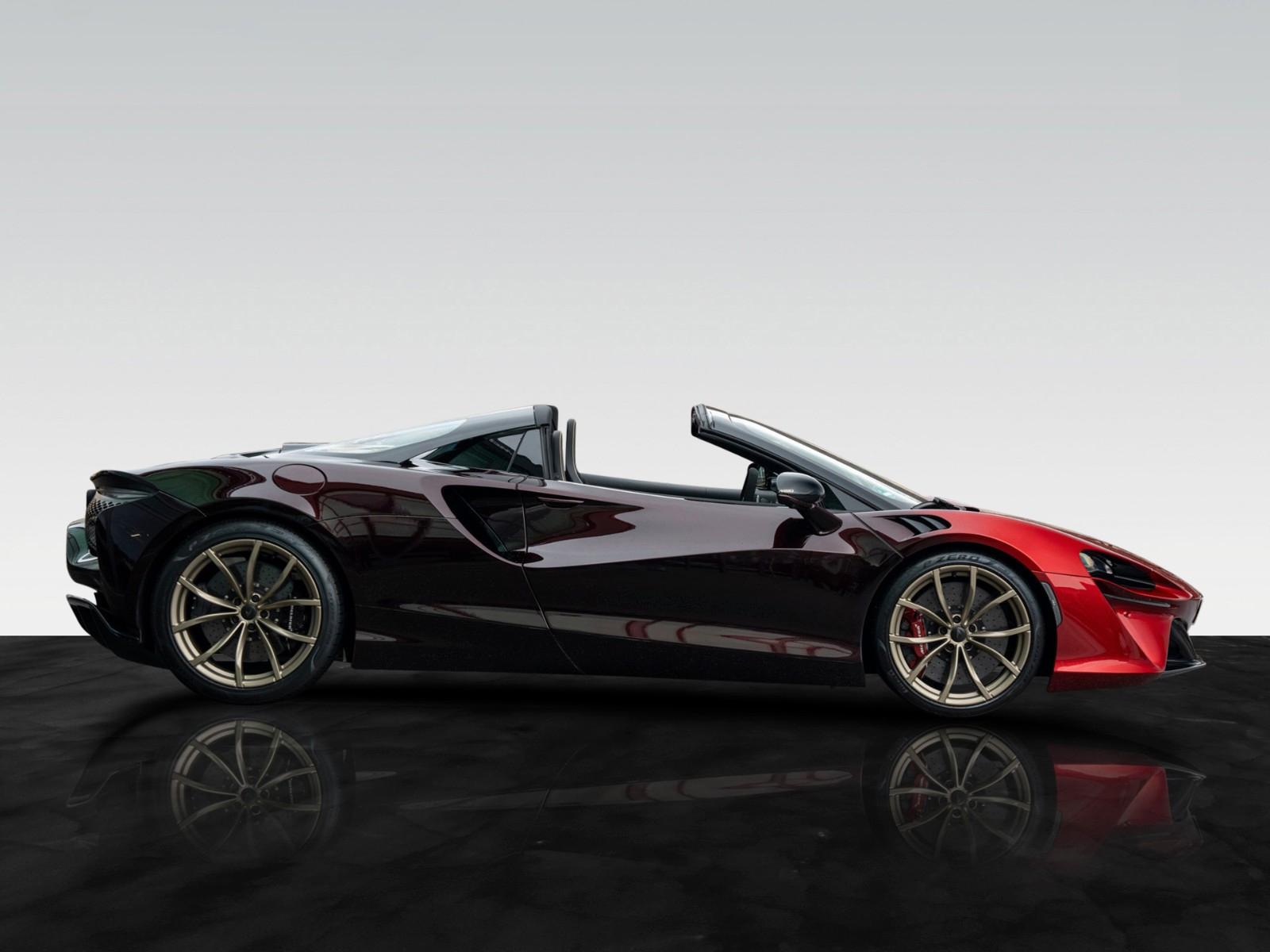 McLaren Artura Spider | MSO Velocity Colour Transform