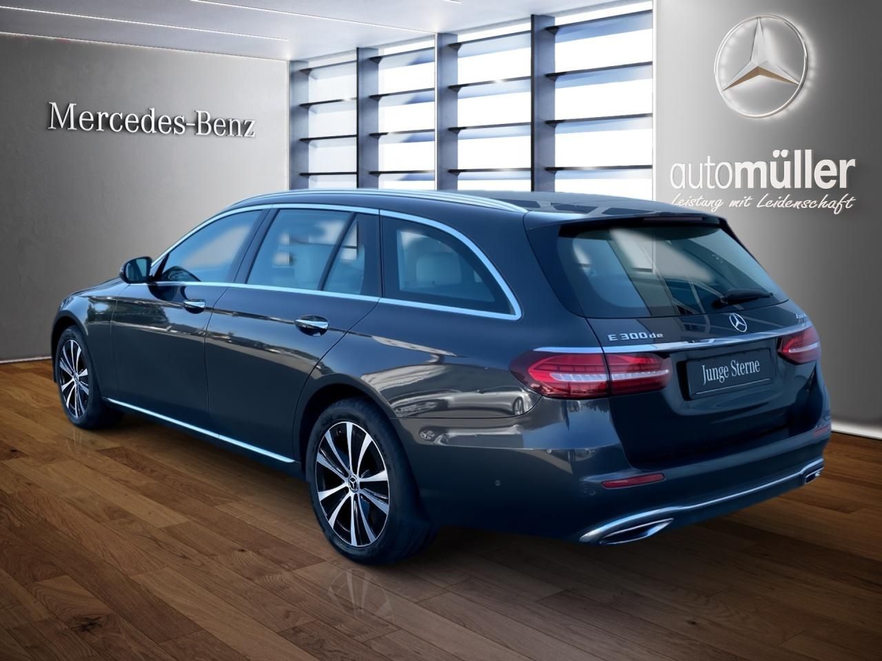 Fahrzeugabbildung Mercedes-Benz E 300de 4M T WIDESCREEN+AHK+EASYPACK+AMBIENTE+