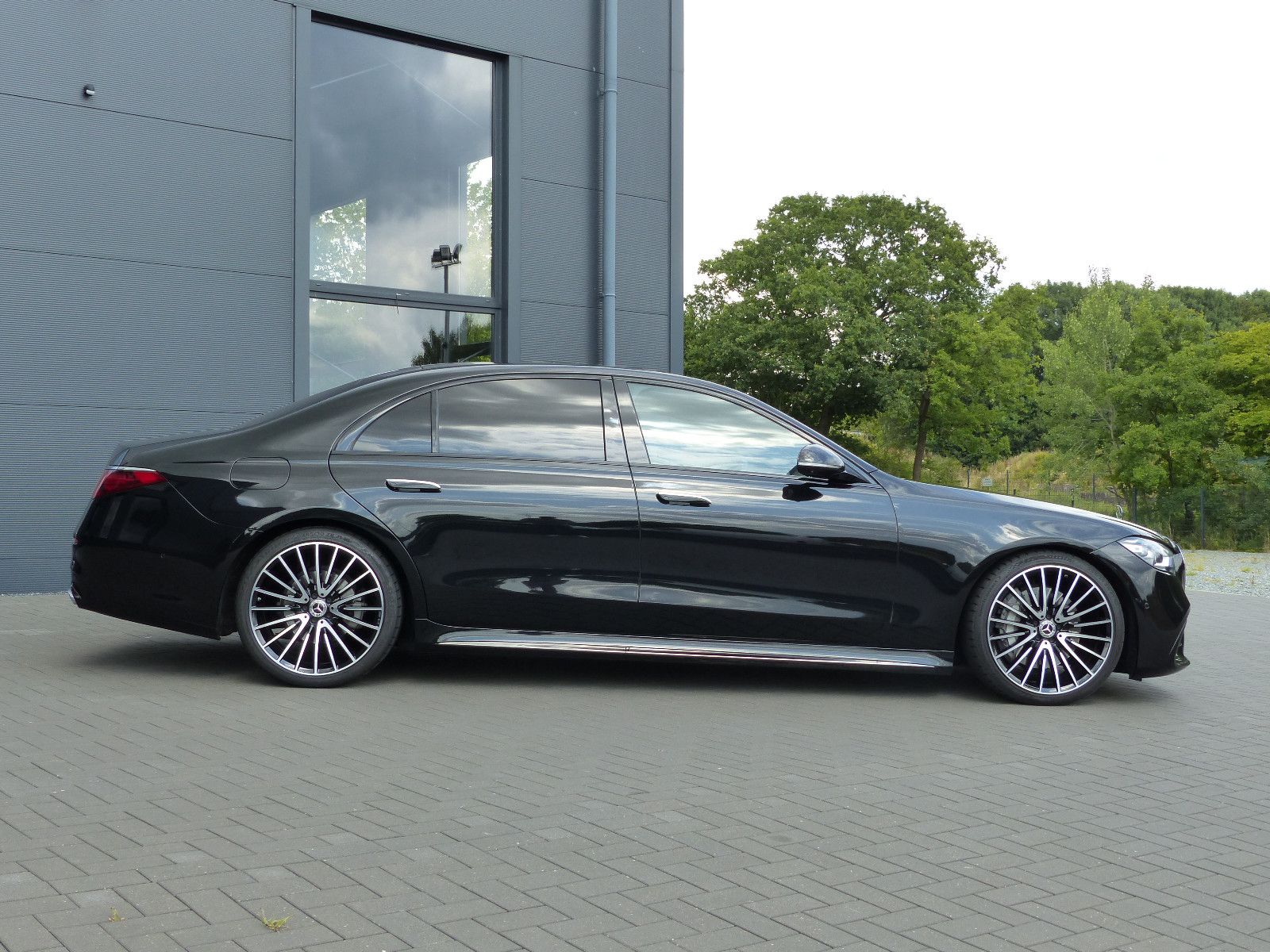 Fahrzeugabbildung Mercedes-Benz S 450 d 4Matic L AMG