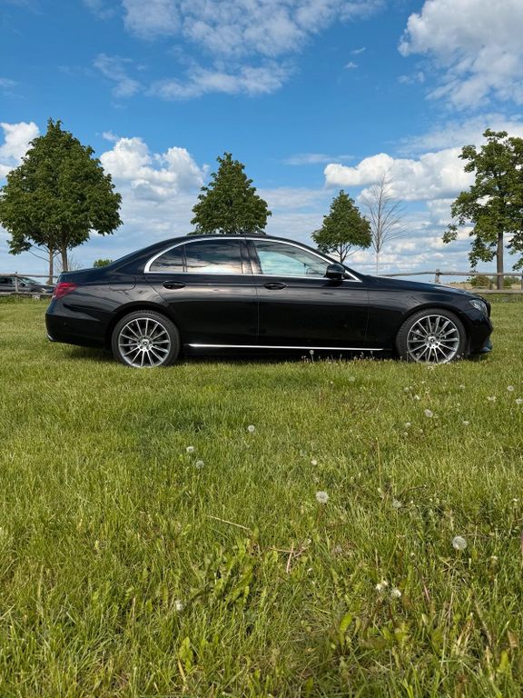 Image of Mercedes-Benz E 200