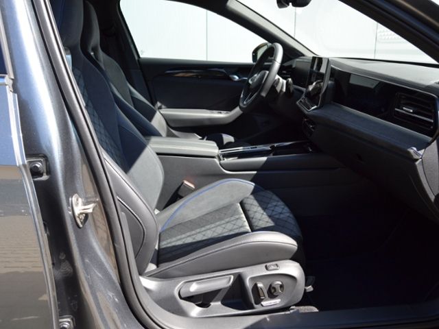 Passat Variant 2.0 TDI DSG R-line MATRIX/NAVI+VZ