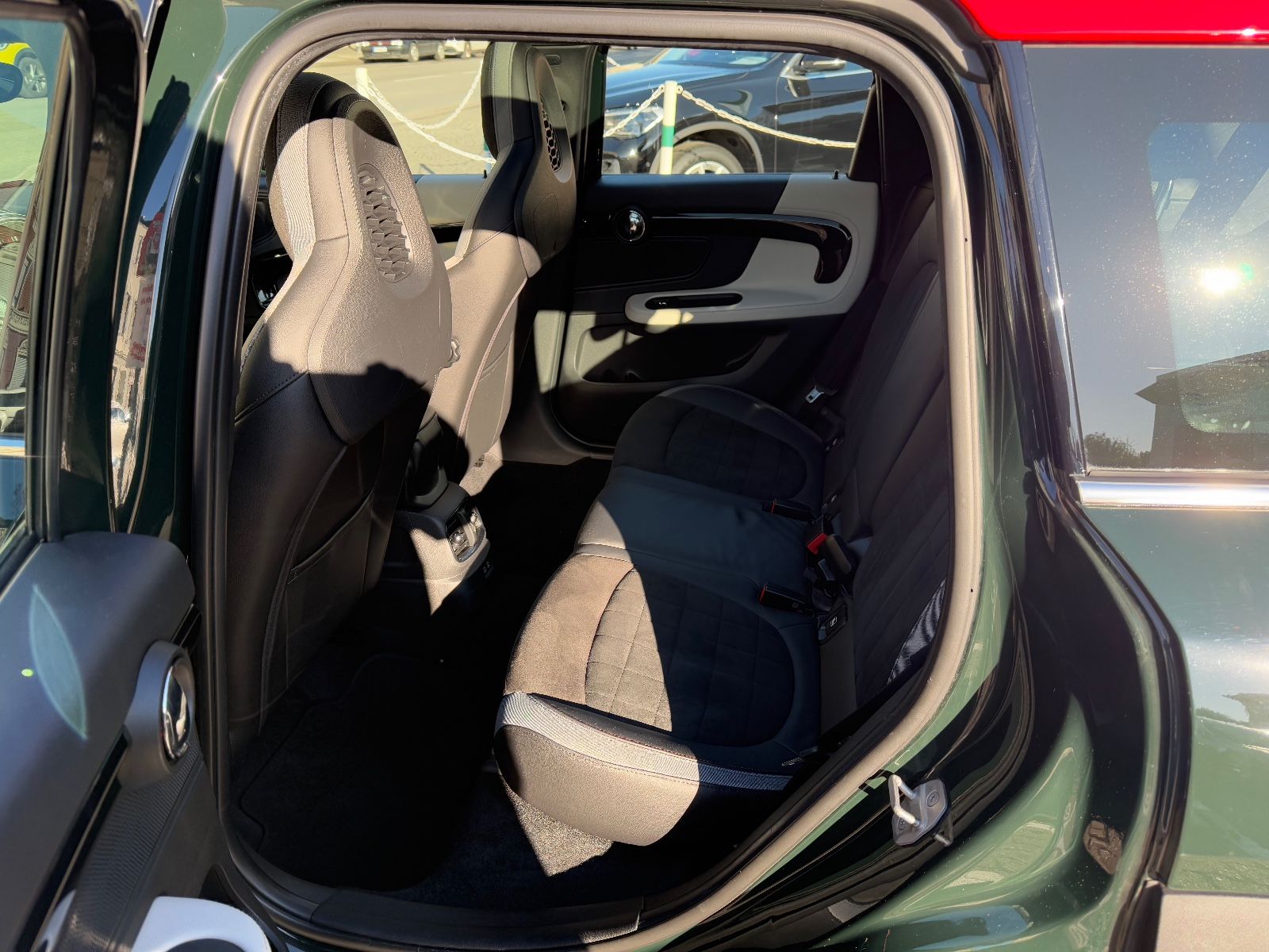 Fahrzeugabbildung MINI John Cooper Works Countryman HD UP PANO R. GREEN