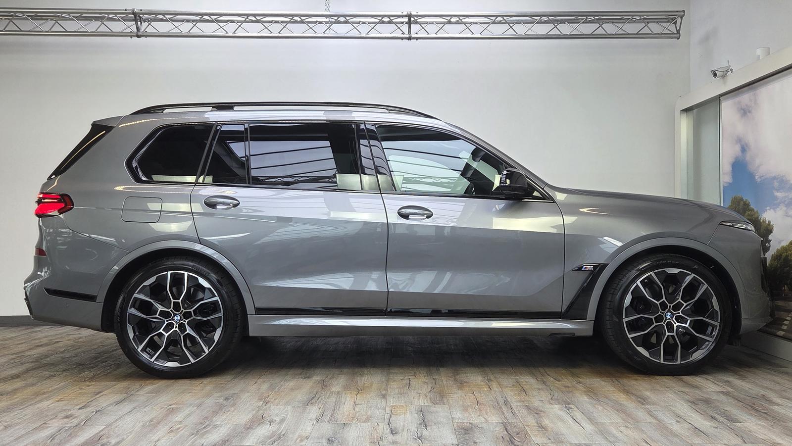 BMW X7 M60i Kristall Sky DrivePro AHK ACC Sitzlüft.