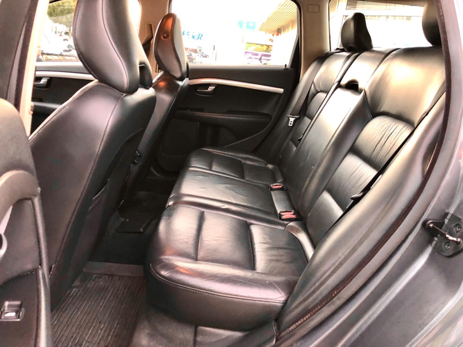 Volvo V70 2008 — photo 13