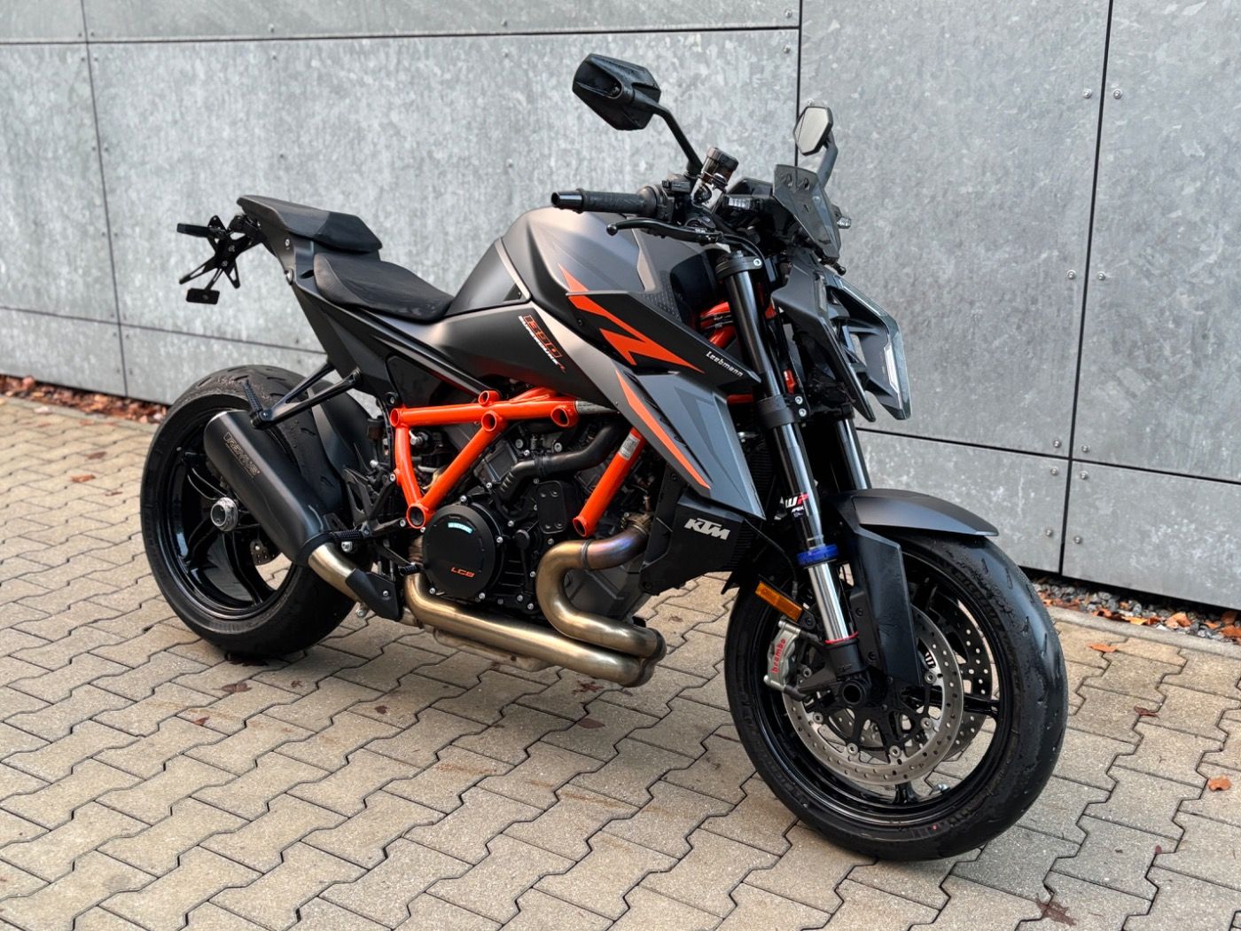 Fahrzeugabbildung KTM 1390 Super Duke R Evo 2024 Techpack, Remus